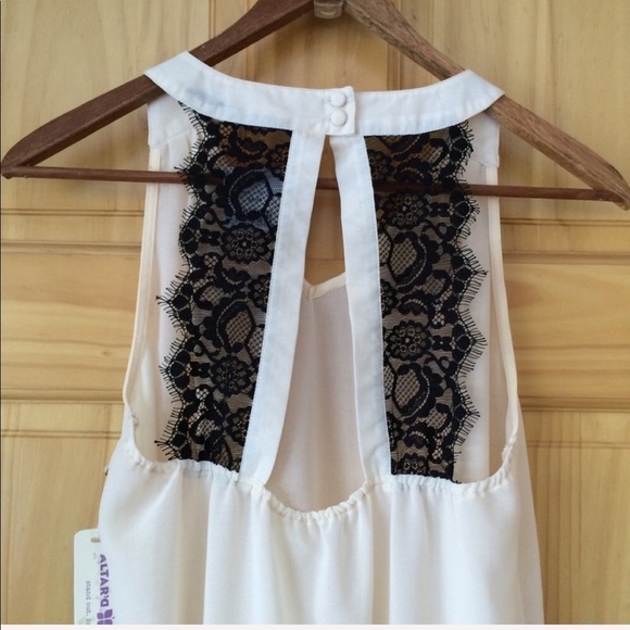 Altar’d State Sheer Hi-lo open cut-out Lace Back Blouse XS - Picture 5 of 8